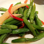 上海朝市 - 金針菜とタケノコの黒胡椒炒め