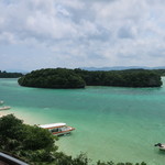 Yamabare Bokujou Poza Obasan No Shokutaku - 石垣島　川平湾。