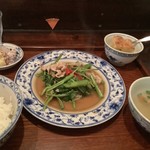 アジアン食堂 ノルブリンカ 