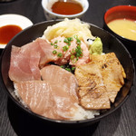 刺身BAR かぶきまぐろ - 本マグロ丼(2000円・外税)