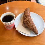 Mamekoubou - 今朝のコーヒーM230円、 五穀クロワッサン200円、セット割引▲50円