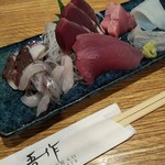 吾作 - 刺身盛り合わせ一人前￥1200