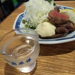 吾作 - 牛タン網焼き￥600 冷酒太平洋は￥450