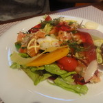 ビストロ ダイア - サーモンマリネ入りサラダ