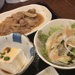 Kaisen Ryouri Nishino - 豚生姜焼きと小鉢にサラダ