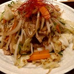 Gohandokoro Gozenya - 【2019.7.3(水)】麦豚使用肉野菜炒め(並盛)842円の野菜炒め
