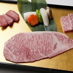 松阪牛サーロインと特上肉の盛り合せ