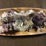 かたつむり - ツキノワグマのほほ肉とあご肉