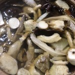 かたつむり - きのこ鍋