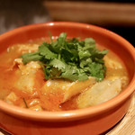 餃子とスパークリング バブルス - パクチー炊き餃子