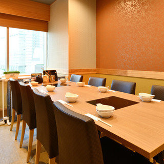 일본의 정취를 느끼는 점내는 개인실에서 소중한 식사에 추천 ◆ 전세 가능