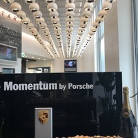 ザ モメンタム バイ ポルシェ - 
