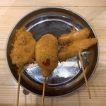 Taishuusakaba Kerosuke - 串揚げレンコン、ミニトマト、生姜