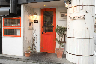 PANNACOTTA - オレンジのドアが目印♪