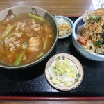 Soba Dokoro Kikusuinambu - ミニ天丼とそばセット(カレーそば)(1000円)