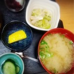 Thizukicchimmakanaiya - シジミの味噌汁、何故かトウモロコシ