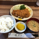 チーズかつ定食　1000円