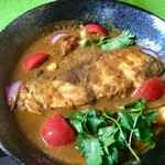 スプーンソング - 【タミルスパイスのフィッシュカレー】ブリどーーーん！