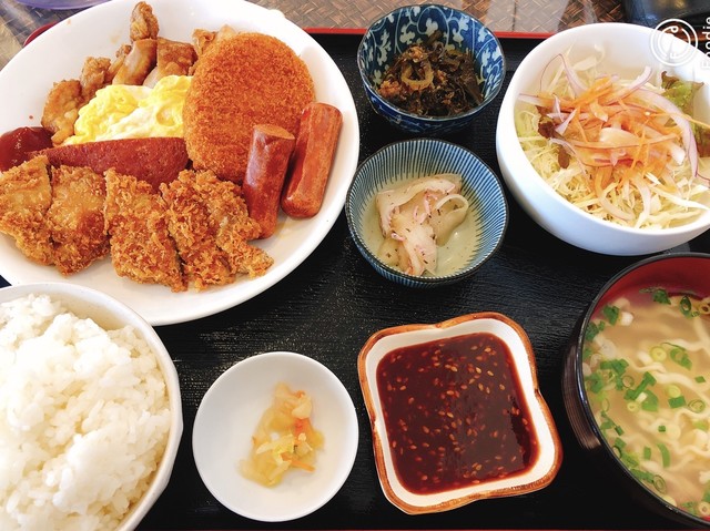 めし屋ひろし 首里 定食 食堂 食べログ