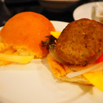 THE NEW YORK BAYSIDE KITCHEN - 2019/6/30 ディナーで利用。
      料理の様子。
      