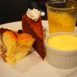 THE NEW YORK BAYSIDE KITCHEN - 2019/6/30 ディナーで利用。
      料理の様子。
      