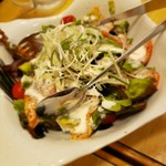 海鮮炭焼処とら太 - サーモンとアボカドの海鮮サラダ