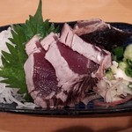 沖縄料理・島酒場 がらくた - お通し、鰹の塩たたき