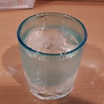 沖縄料理・島酒場 がらくた - 八重泉グリーン古酒(水割り)700円