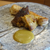 柚木元 - チョウザメとアカヤマドリタケのソテー