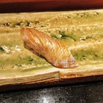 京極寿司 - 軽く〆た「かすご」