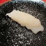 京極寿司 - 赤烏賊を塩で。（三層に分けてねっとり感を。）