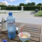 Restaurant Bier&Bierli - 下宮の庭にあったジェラート屋で水分を補給
