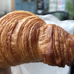ハナサクベーカリー - 料理写真:クロワッサン   180円