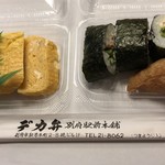 でか弁 - 玉子焼き 190円税込、ツナ巻き260円税込、いなり110円税込