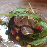 Cucina Italiana e Gastronomia CICCIO - 仔牛タンとフルーツトマト、ひよこ豆のサラダ