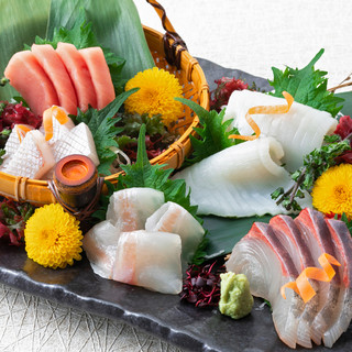 We offer fresh fish from Sanriku.