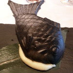 レストラン マノワ - 黒いフォアグラたいやき