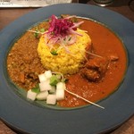スパイスカレー パルミラ - キーマカレーと骨つきチキンカレー