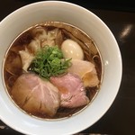 らぁ麺 すぎ本 - 醤油特製らぁ麺 大盛