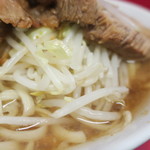 ラーメン二郎 - ヤサイ（そのまま）