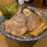 らーめん・つけめん虎心 - 虎二郎、豚増し、アブラ増し、ニンニク少な目