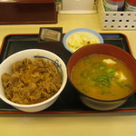 松屋 - ｢得朝ミニプレミアム牛めし豚汁セット｣です｡2019/07