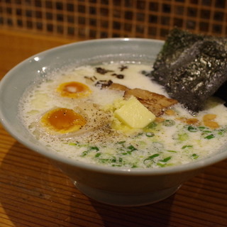 桃庵 - 料理写真:下呂牛乳ラーメン