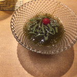 鮨 しゅんぺい - 海蘊と蓴菜の酢の物