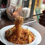 人形町バル 雄 - ヤリイカとキャベツのトマトソースパスタ900円