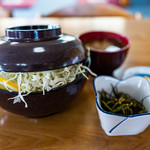 ソースかつ丼 我山 - 蓋が閉まりません