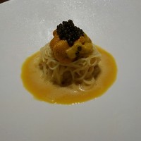 中国菜エスサワダ - ビーフンに大間の雲丹とキャビアをのせて