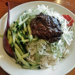 栗林 - じゃじゃ麺（特大・チータン付き・辛味噌）