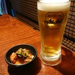 炭火焼肉 遊山亭 - 飲み放題　キムチ付き