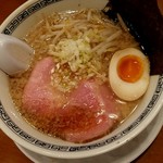 らーめん 稲荷屋 - 醤油背脂ラーメン